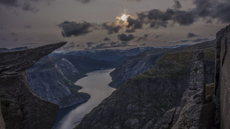 Odda: Trolltunga Via Ferrata, Sunset and Sunrise - Dinner and a night at Trolltunga Sunset Dome