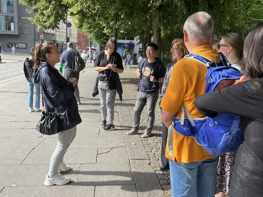 Oslo: Best of Oslo Walking Tour & Fjords Sightseeing Cruise - Parliament, the Grand Hotel, and Karl Johan Street