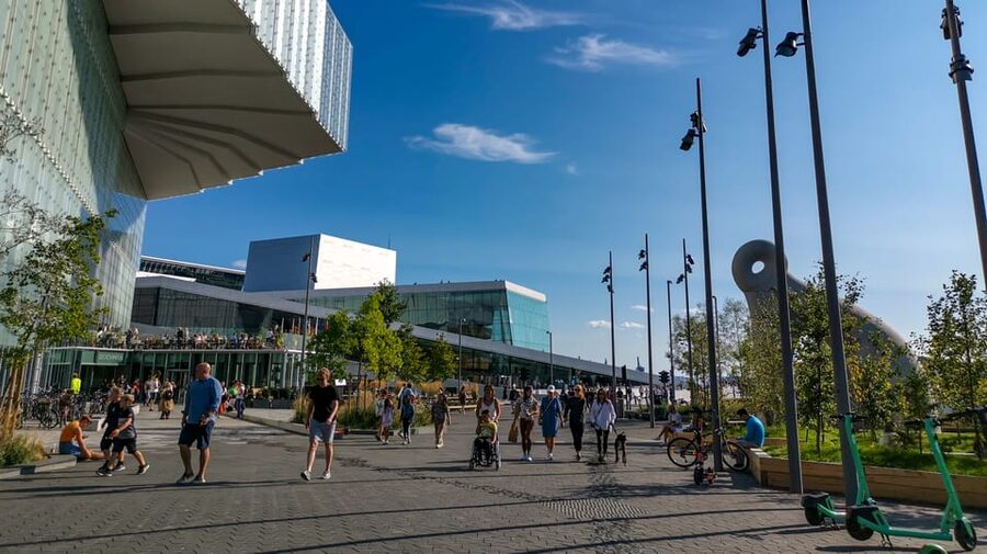 Oslo: City Highlights Walking Tour - What the guiding adds
