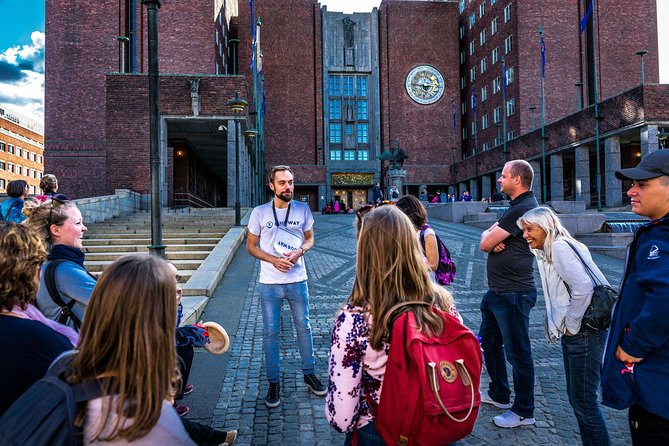 Oslo City Private Walking Tour - National Theatre, the Royal Palace, and Karl Johans Gate