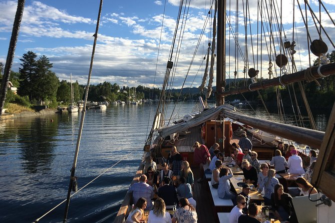 Oslo Combo Tour: Grand City Tour and Oslo Fjord Cruise - Why this tour works for a first day in Oslo