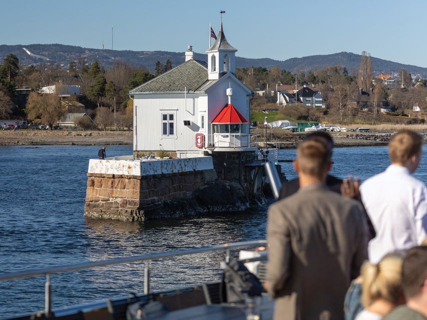 Oslo: Electric Boat Cruise with Brunch - The mood: sightseeing with a social touch