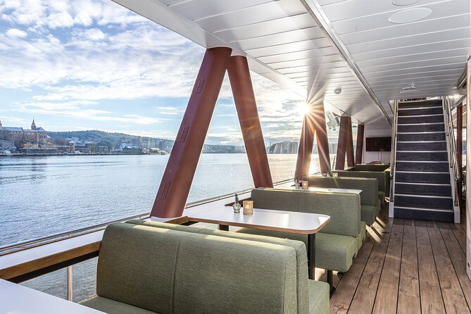 Oslo fjord 3-Course Dinner Cruise with Live Music - Live music, quiet tables, and the right mood