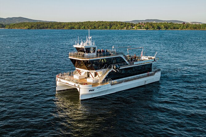 Oslo fjord 3-Course Dinner Cruise with Live Music - When the season changes the experience