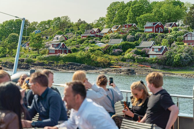 Oslo Fjord Brunch & Bubbles Cruise - Friendly service makes a difference