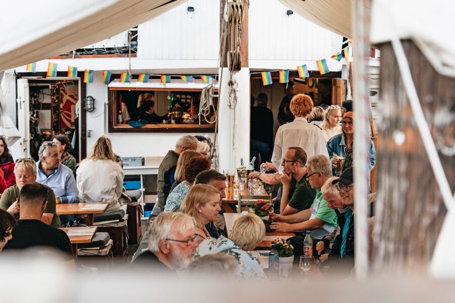 Oslo: Fjord Evening Cruise with Shrimp Buffet - Warmth, weather, and the best place to sit