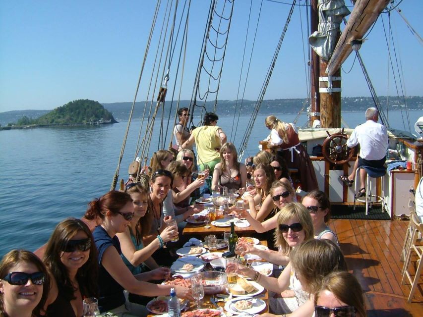 Oslo Fjord Evening Live Rock music cruise with Shrimp buffet - The route through the inner fjord