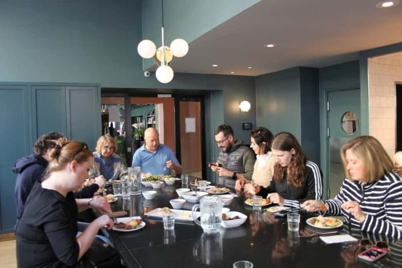 Oslo: Food Tasting and Walking Tour with a Local - The traditional dress shop
