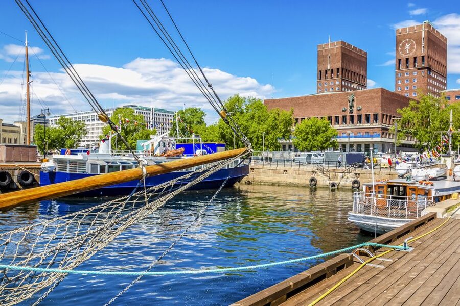 Oslo: Grand City Sightseeing Tour by Bus with Fjord Cruise - Who should book this Oslo sightseeing day?