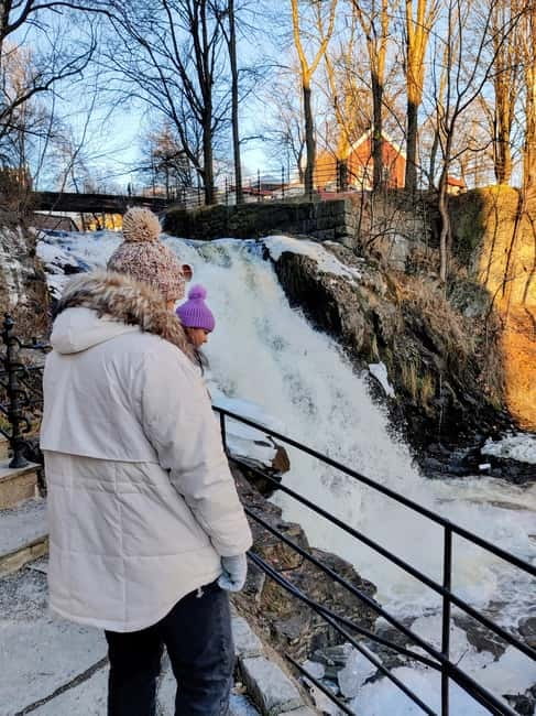 Oslo: Grünerløkka Food & Culture Walking Tour - Walking beside the Akerselva