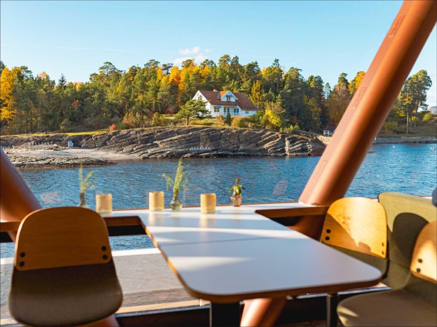 Oslo: Guided Sightseeing Fjord Cruise on Premium Silent Boat - The guides make the difference
