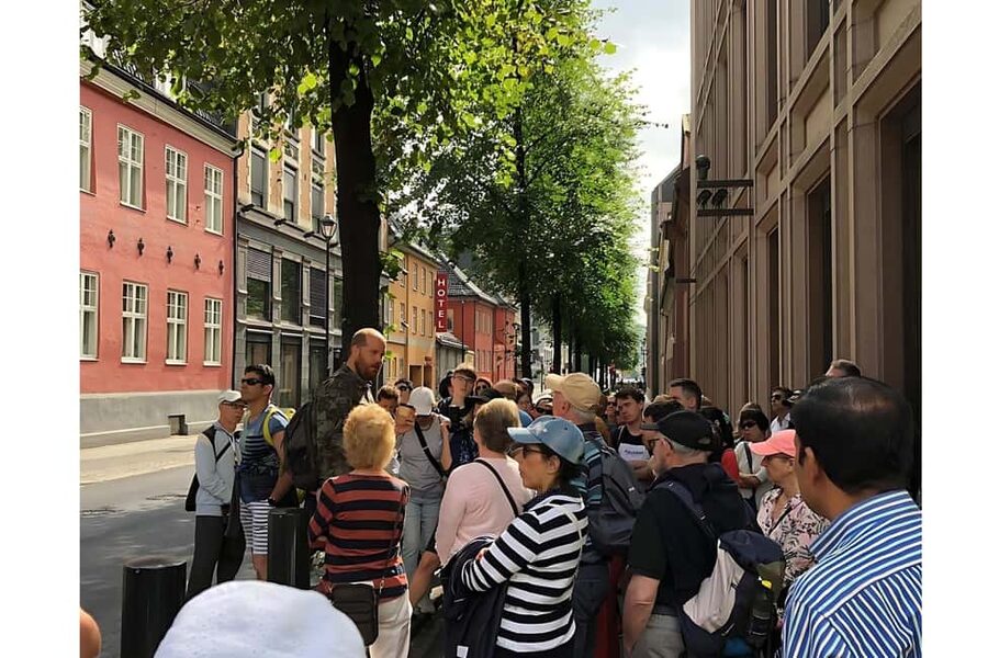 Oslo: Guided Walking Tour of Central Oslo - Christiania Torv and Oslo’s older center