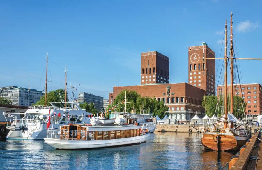 Oslo: Guided Walking Tour of Central Oslo - Who should take this Oslo walk
