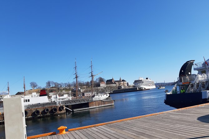 Oslo Highlights. Best Private Walking Tour of Oslo with a Local Guide. - Royal Palace, Karl Johan, and the 19th-century capital