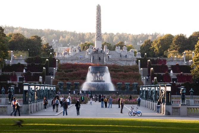 Oslo Highlights Bike Tour - Karl Johans gate and Oslo’s grand center