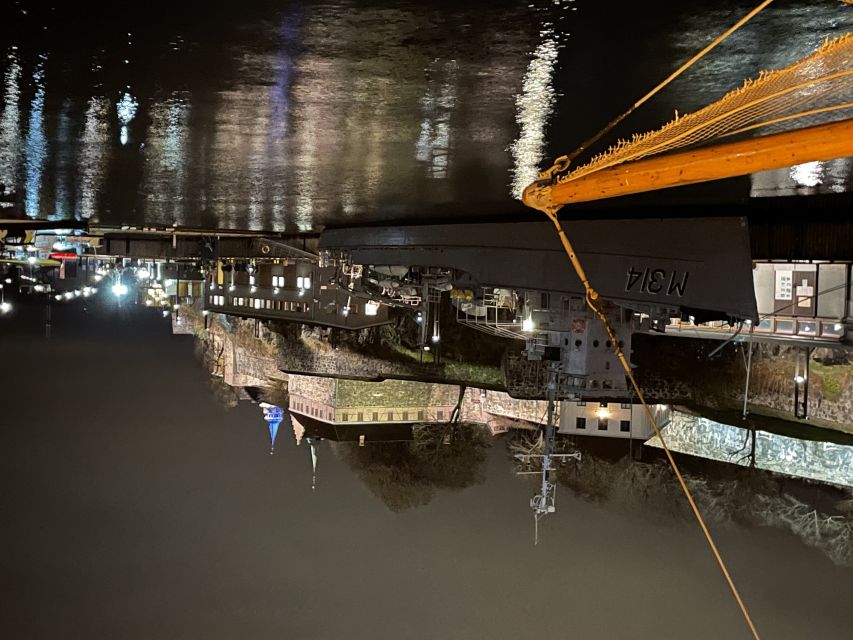 Oslo: Historic Myths & Legends Evening Walking Tour - The guide’s role: storytelling matters more than speed