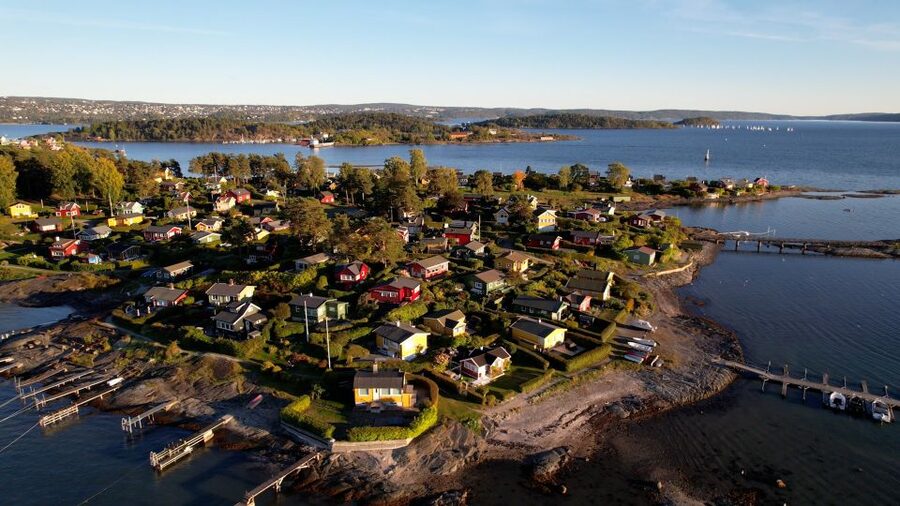 Oslo Island Walks: Island Hopping Tour - Meeting at Aker Brygge and catching the first ferry