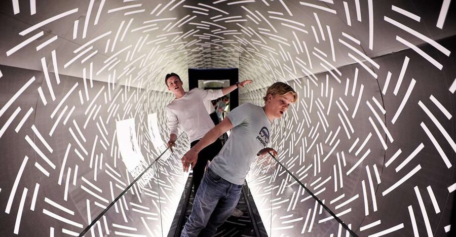 Oslo: Paradox Museum Entry Ticket - The photo rooms reward teamwork