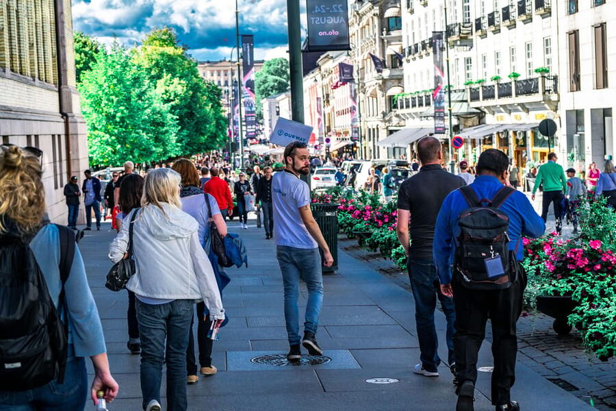 Oslo: Private Walking Tour - Christiania Torv, Bank Square, and Oslo Stock Exchange