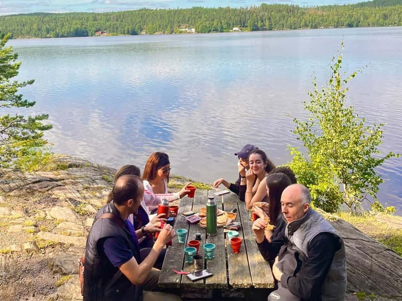 Oslo: Scenic Forest Hike with Dog & Local Guide - A Loop With Changing Scenery