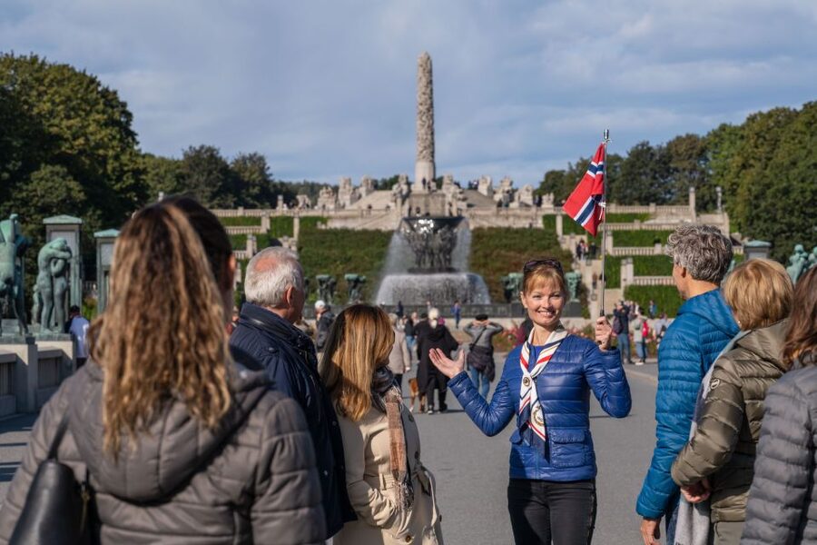 Oslo: Sightseeing with Holmenkollen Ski Jump & Vigeland Park - Should you book this tour?