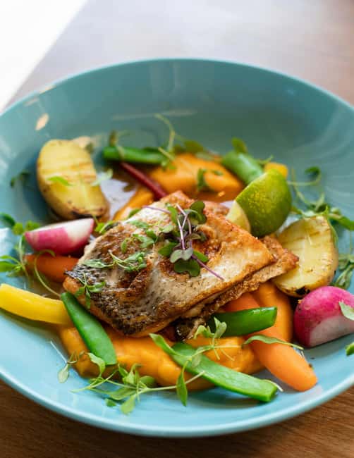 Oslo: Tour with a Michelin star chef - Norwegian National Theater and the finish