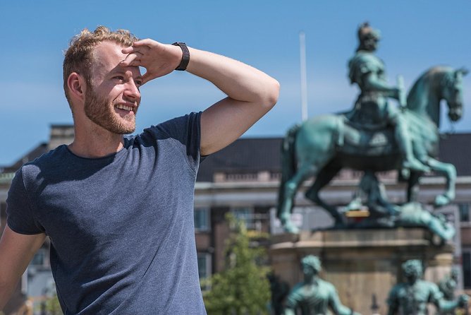 Politically Incorrect Private Hidden Gems Walking Tour - What the 90-minute schedule really means