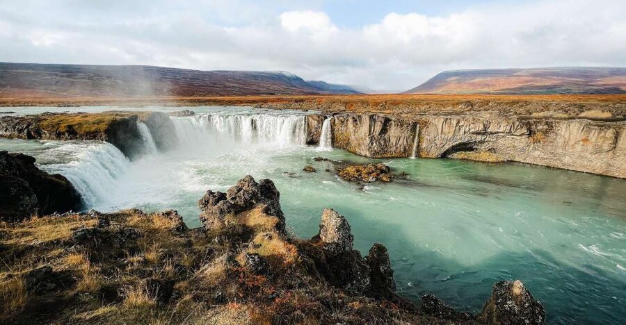 Port Akureyri: Godafoss Waterfall, Myvatn and Baths Tour - Skútustaðagígar and the odd science of pseudo craters
