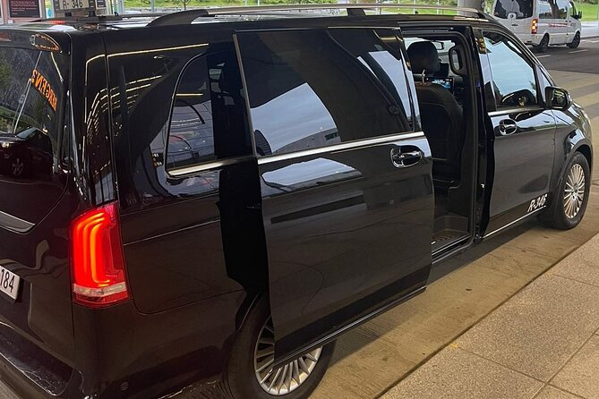 Private Airport Transfer From Bergen Airport or Hotels in Bergen - Why a private ride can make sense in Bergen