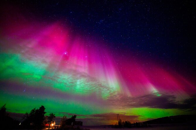 Private Group: Northern Lights Hunt 4x4 SUV with Aurora guarantee - How much does $324.41 per person buy you?