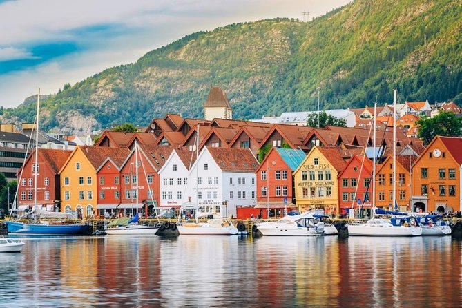 Private Guided City Sightseeing - Bergens Top Attractions - A smart first look at Bergen