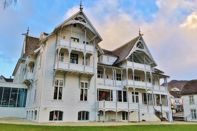 PRIVATE GUIDED TOUR: Queen of the Fjords - tour from Bergen, 6 hours - What the private format really gives you