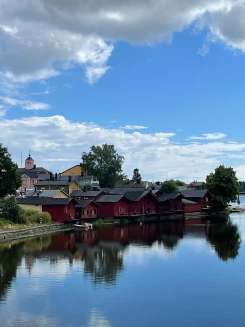 Private Medieval Porvoo by Car from Helsinki - Chocolate, crafts, and small local shops