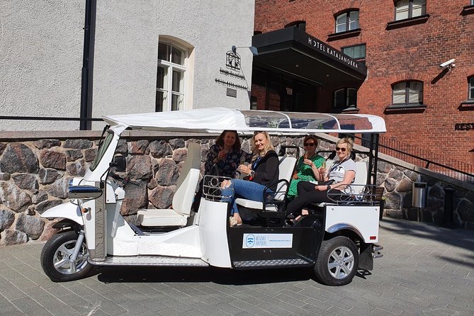 Private TukTuk guided tour in Helsinki 1,5 hours - Art Nouveau streets with a guide beside you