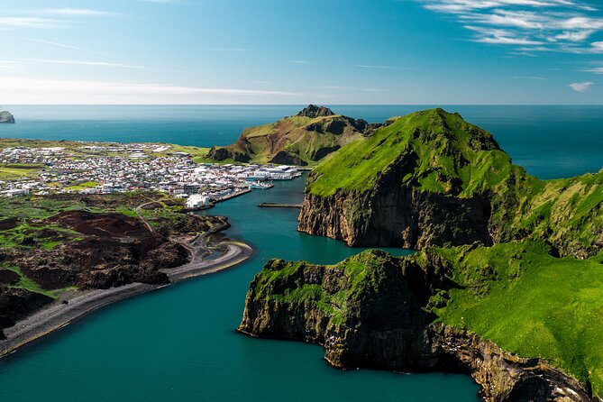 Puffin and Volcano Tour with Ebbi - Why this two-hour Heimaey tour works so well