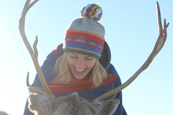 Reindeer Sledding Experience and Sami Culture Tour from Tromso - Warming up in the lavvu with bidos stew