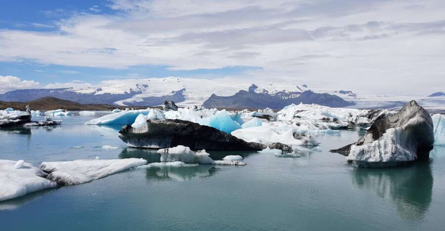 Reykjavík: 2-Day Tour with Icebergs, Glaciers & Waterfalls - Why two days makes sense on Iceland’s South Coast