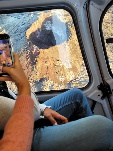 Reykjavik: 45-Minute Volcano Sightseeing Helicopter Tour - What the $624 price buys you