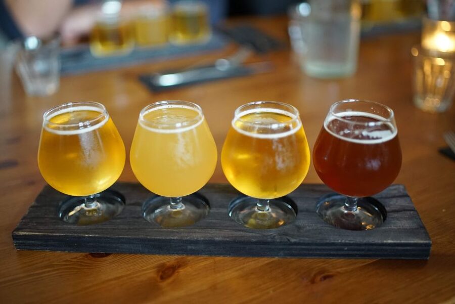 Reykjavik: Beer and Booze Tour - Finding Ingólfur Square without starting in the wrong place