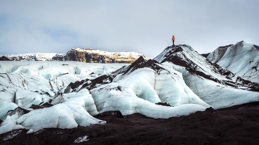 Reykjavik: Glacier Hike & South Coast Day Tour - Sólheimajökull: gearing up and walking the ice