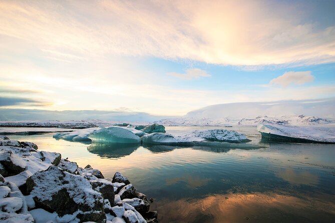 Reykjavik: Glacier Lagoon, Diamond Beach & South Coast Day Tour - Guides, driving, and the quality of the day