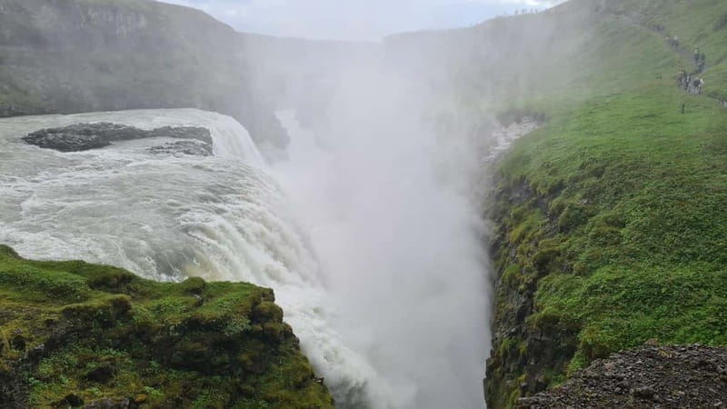 Reykjavík: Golden Circle, 2 Geysers & Geothermal Bakery Tour - Key points at a glance