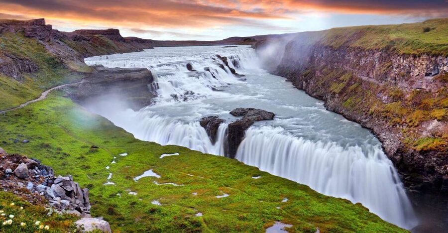 Reykjavik: Golden Circle Afternoon Tour - Þingvellir: rift valley and the old parliament