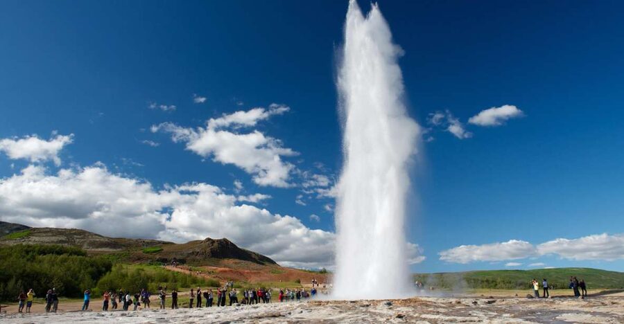 Reykjavik: Golden Circle Day Tour with optional Blue Lagoon - Þingvellir: where parliament and tectonic plates meet
