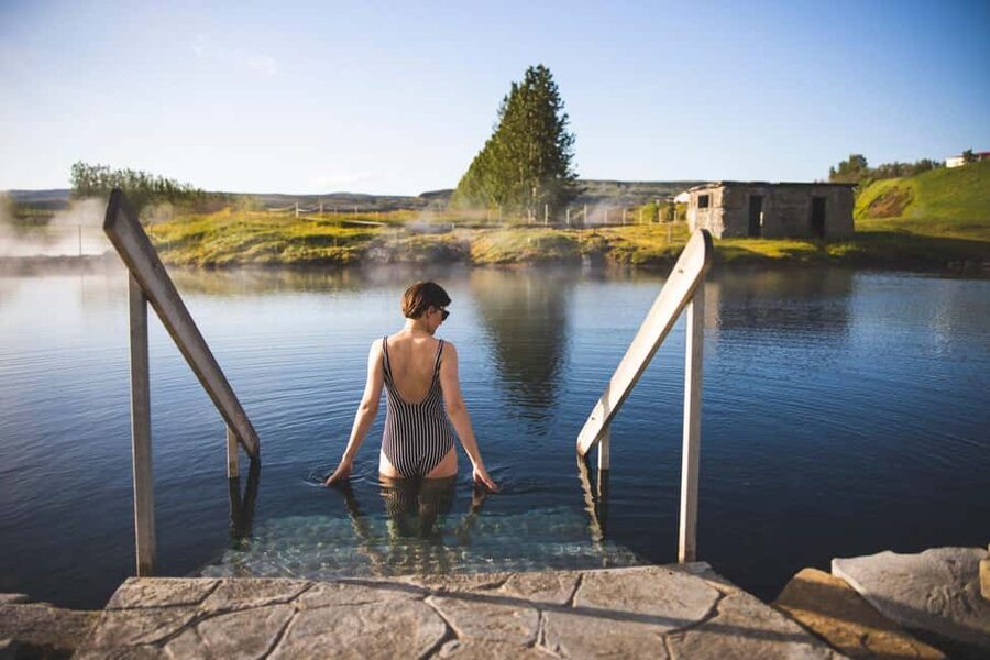 Reykjavík: Golden Circle, Secret Lagoon, & Friðheimar Tour - Timing, weather, and what to pack