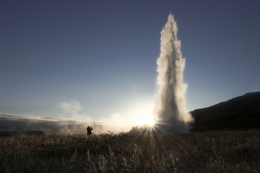 Reykjavik: Golden Circle, Tomato Farm and Kerið Crater Tour - Efstidalur Farm and Icelandic ice cream