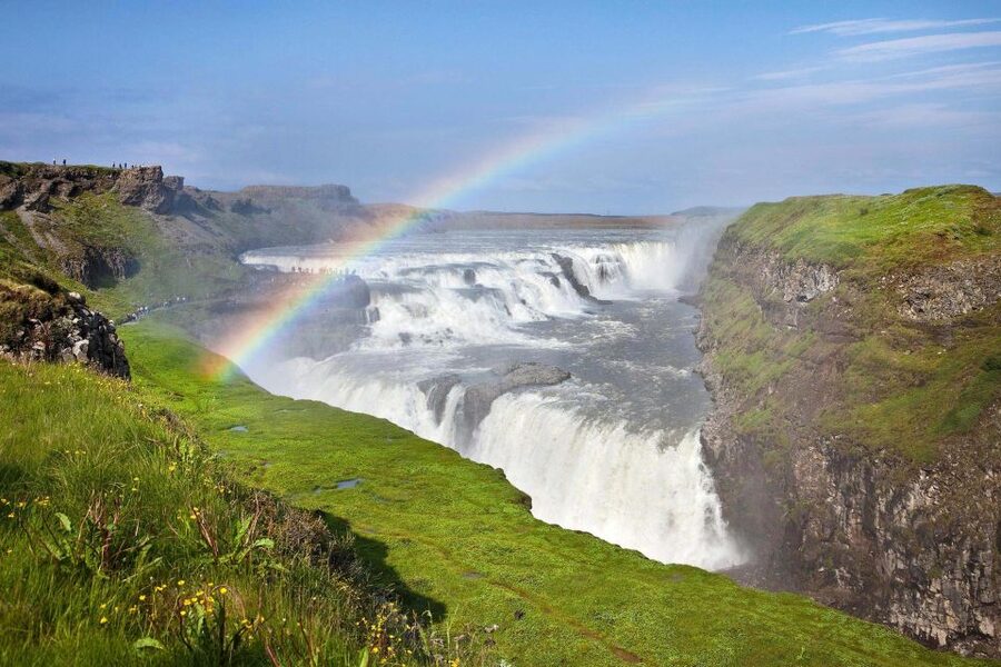 Reykjavik: Golden Circle Tour and Blue Lagoon Admission - The bus change that shapes the whole day