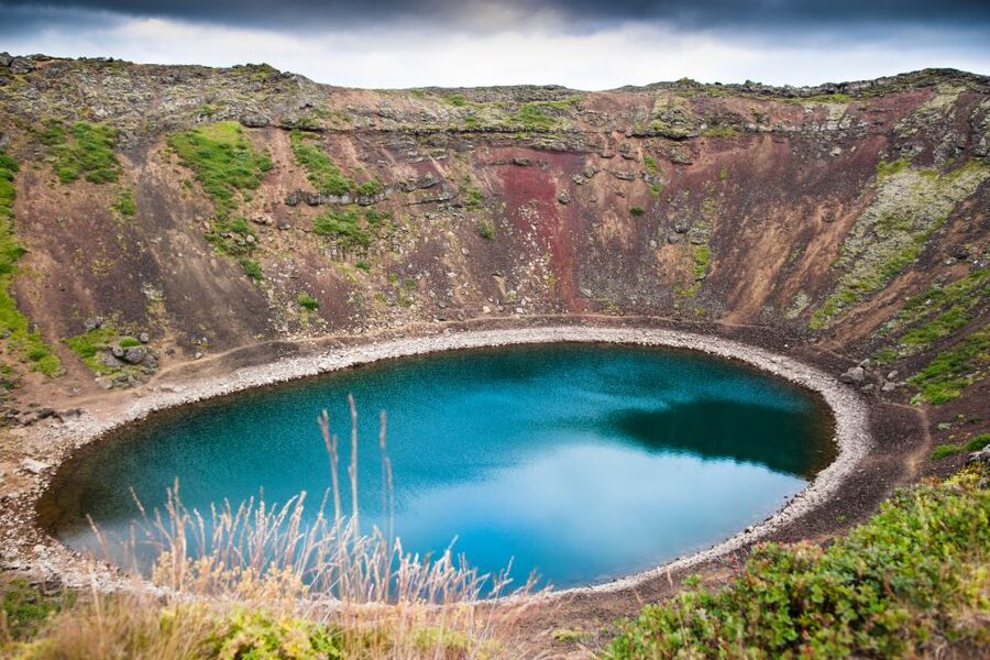 Reykjavík: Golden Circle Tour & Perlan Museum Tour - Þingvellir, where geology and government meet