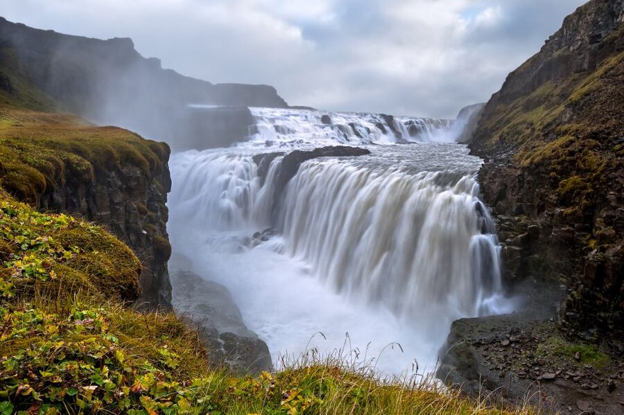 Reykjavik: Golden Circle Tour with Blue Lagoon Visit & Entry - Geysir and Strokkur: wait for the burst