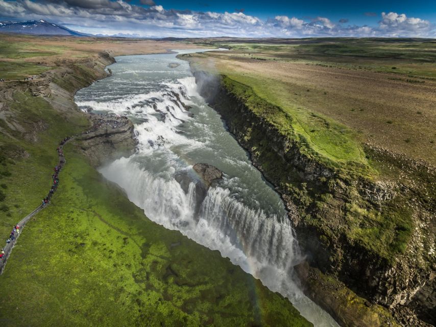 Reykjavik: Golden Circle Tour with Blue Lagoon Visit & Entry - The Reykjavik break and the move to the Blue Lagoon